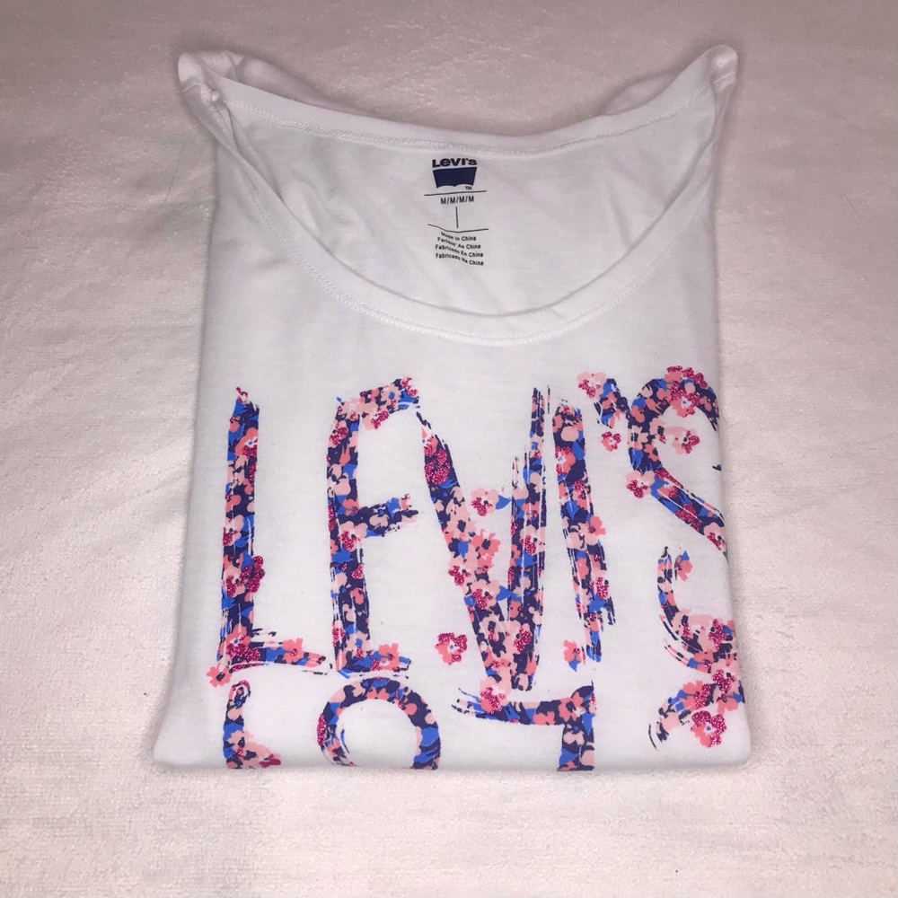 Levi’s M White Floral Tee Cap Sleeves